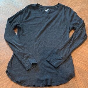 Old Navy Charcoal Thermal Top EUC
